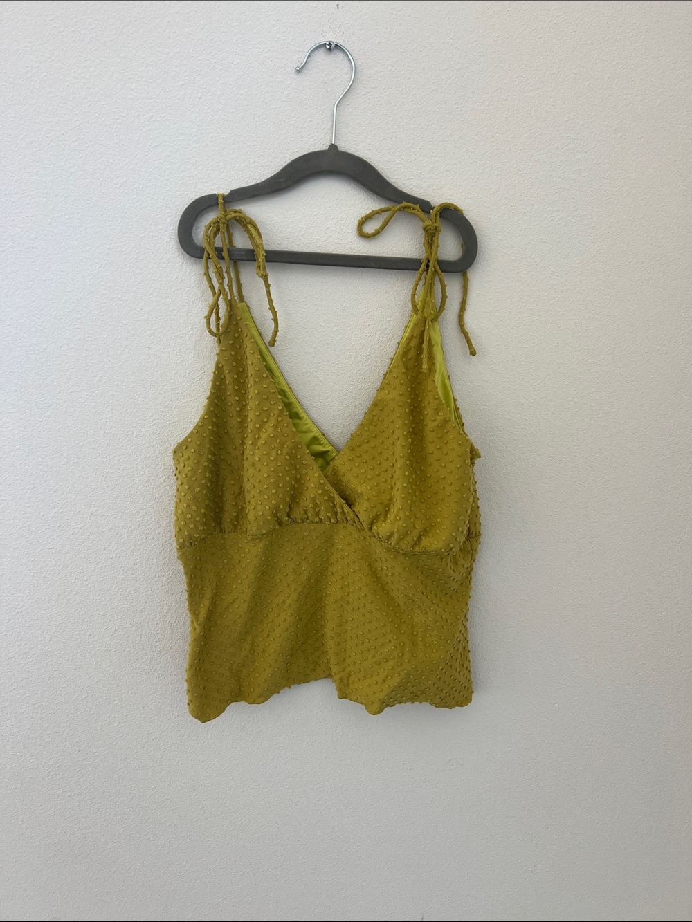 Tularosa Olive Tie-Shoulder Textured V-Neck Cami